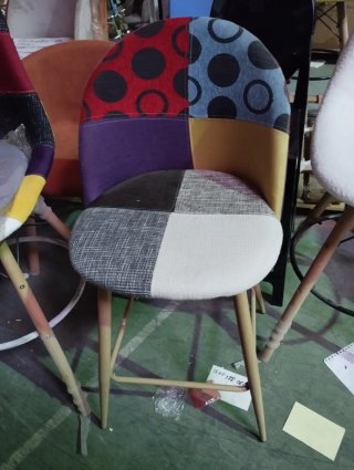 Taburete de bar tapizado patchwork