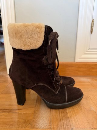 Botines Tod's Marrones con Forro de Pelo