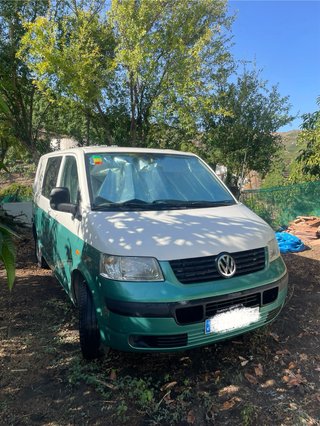 Volkswagen Transporter T5 2004