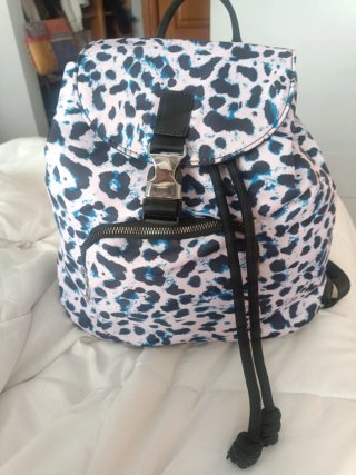 Mochila con Estampado de Leopardo