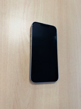 iPhone 14 con cargador (Agosto 2023)