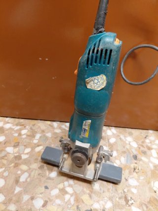 Fresadora de mano