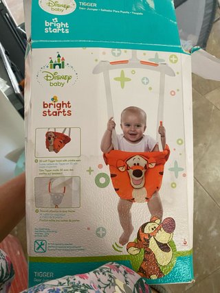 Saltador Tigger Disney Baby Bright Starts