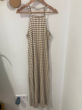 Vestido Stradivarius Beige y Blanco