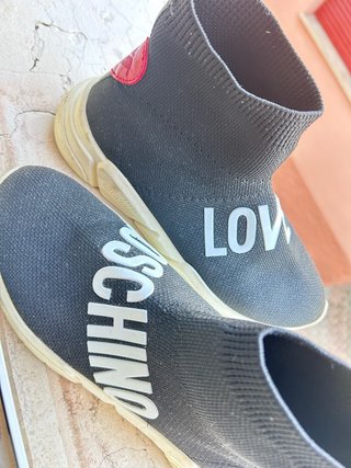 Scarpe Moschino nere e rosse