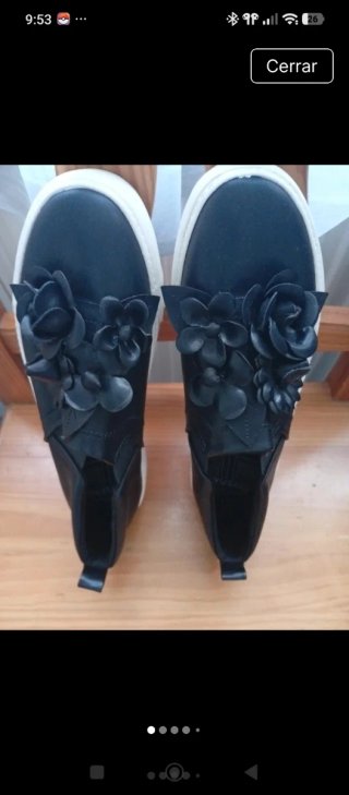 Bailarinas de piel con flores