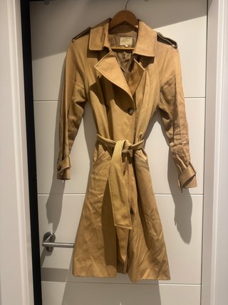 Gabardina Sézane Clásica Camel