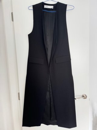 Chaleco largo Zara negro aberturas laterales