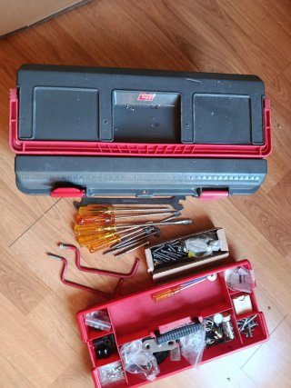 Caja de herramientas Tayg llena