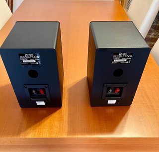 Pareja de Altavoces Denon SC-N10 color negro.