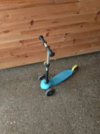 Patinete Infantil de Tres Ruedas