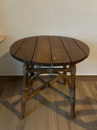Mesa Redonda de Madera