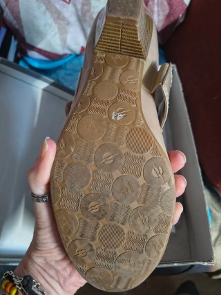 Scarpe col tacco beige da donna