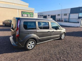 Ford Grand Tourneo Connec 2016