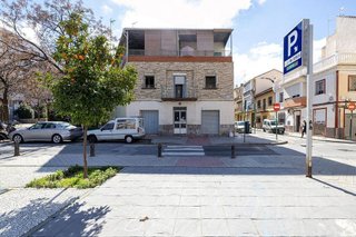 Edificio en venta en Barrio de Zaidín en Granada