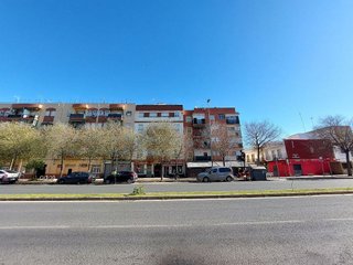 Local comercial en alquiler en Bellavista en Sevilla