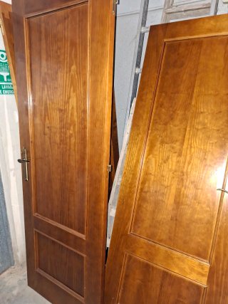 Puertas de madera maciza