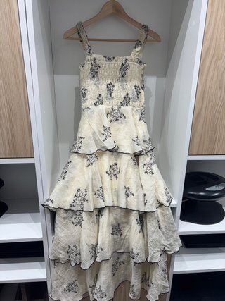 Vestido largo floral bordado