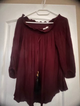 Blusa granate con escote barco