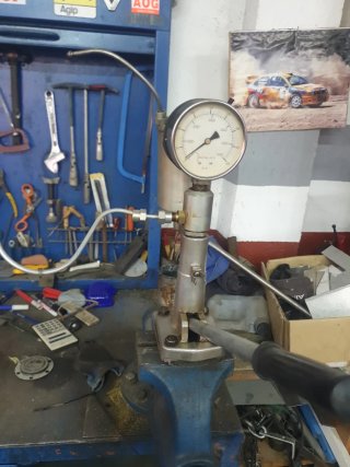 Máquina para inyectores
