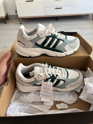Zapatillas Adidas Cloudfoam Verdes y Blancas