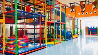 Parque de bolas infantil desmontado