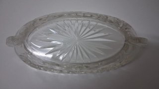 Fuente de cristal tallado con asas