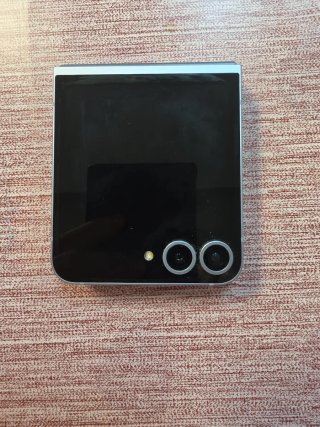 Samsung Galaxy Z Flip 6