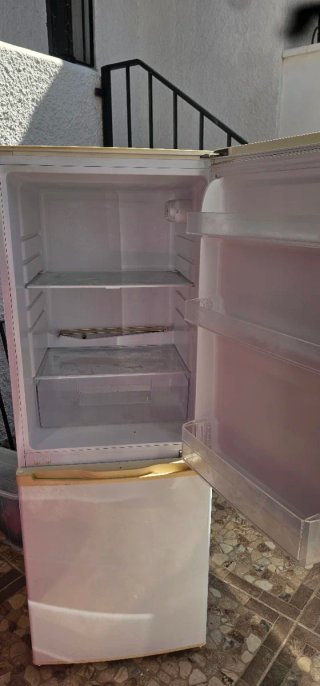 Nevera blanca usada funciona perfectamente