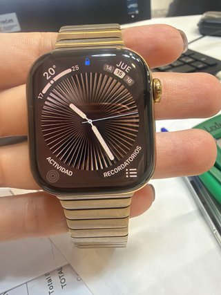 Apple Watch Series 10 Titanio Dorado