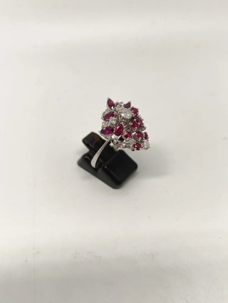 Anillo Vintage Oro blanco 18kt Rubíes y Diamantes