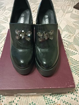Scarpe con tacco alto nere