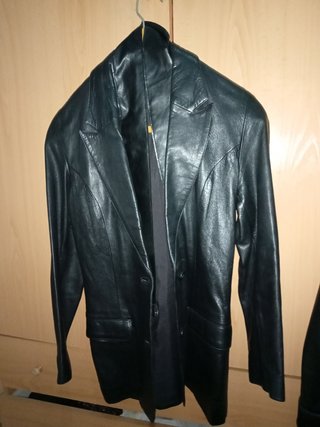 Chaqueta de piel negra