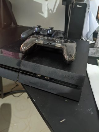 PS4 1TB con 2 mandos