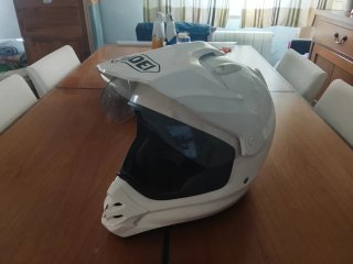 CASCO TRAIL SHOEI HORNET DS.