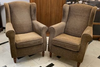Pareja de sillones orejeros