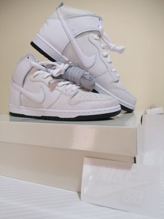 Nike 350€ Antihero + regalo