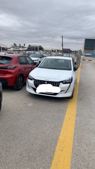 Peugeot 208 2023