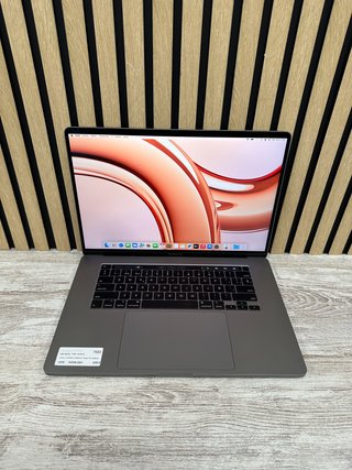 MacBook Pro 16'' 2019 i7 16GB 500GB