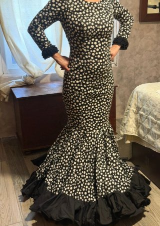 Traje de flamenca lunares