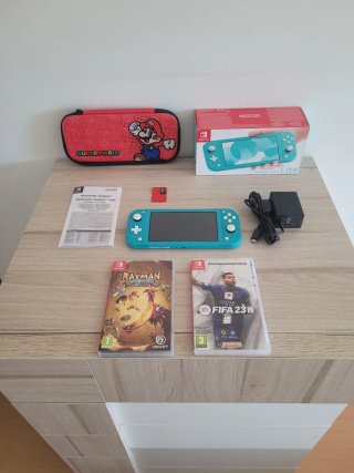 Nintendo Switch Lite praticamente NUOVA + Giochi