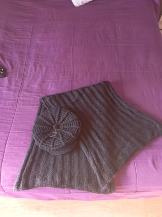 Conjunto de Bufanda y Gorro Negro