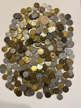 Lote monedas variadas J.Carlos y otros