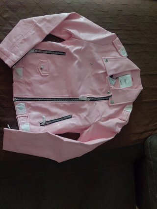 Cazadora polipiel rosa Mango