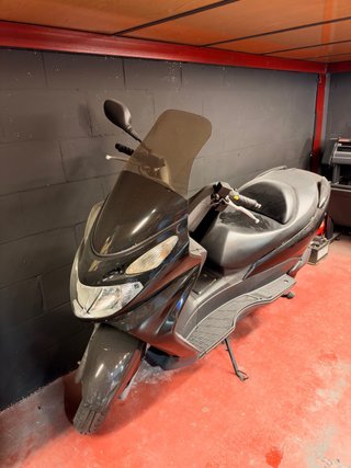 Suzuki Burgman 125