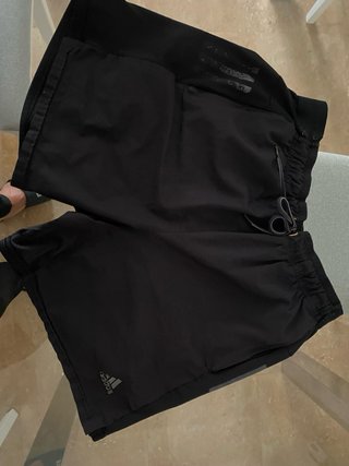 Pantalón corto Adidas negro
