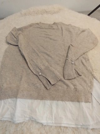 Jersey Beige con Detalle en Puños
