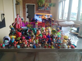 Lote figuras y juguetes personajes varios