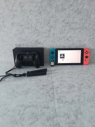 Nintendo Switch V2 + FIFA 18