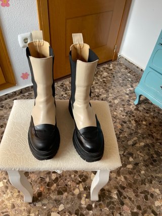 Botas de cuero TEJUS beige y negro